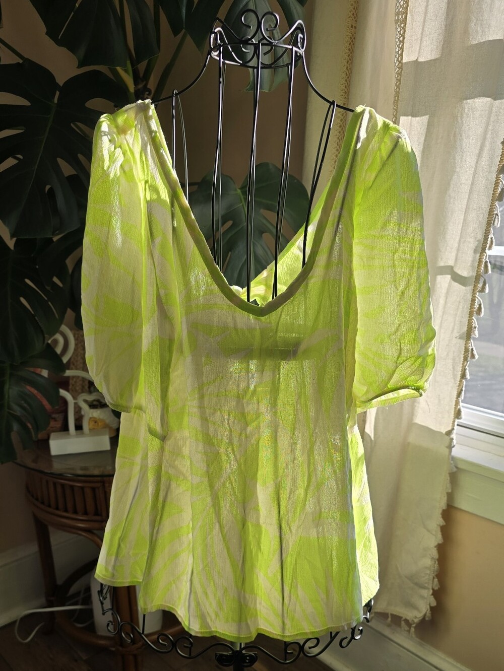 Torrid Lime Green Neon Palm Leaf Babydoll Blouse Size 0 / XL